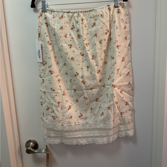 NWT Reformation Emery Skirt - Picture 2 of 2